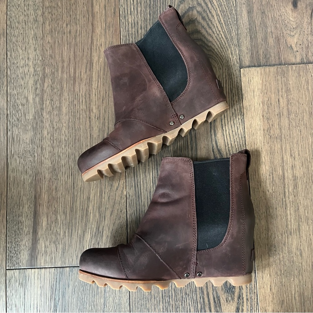 Women’s Sorel Lea Wedge Chelsea Bootie, Redwood brown size 7.5 - Picture 3 of 13